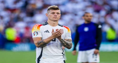 الأخيرة.. كروس يتوج بجائزة أفضل لاعب ألماني في 2024